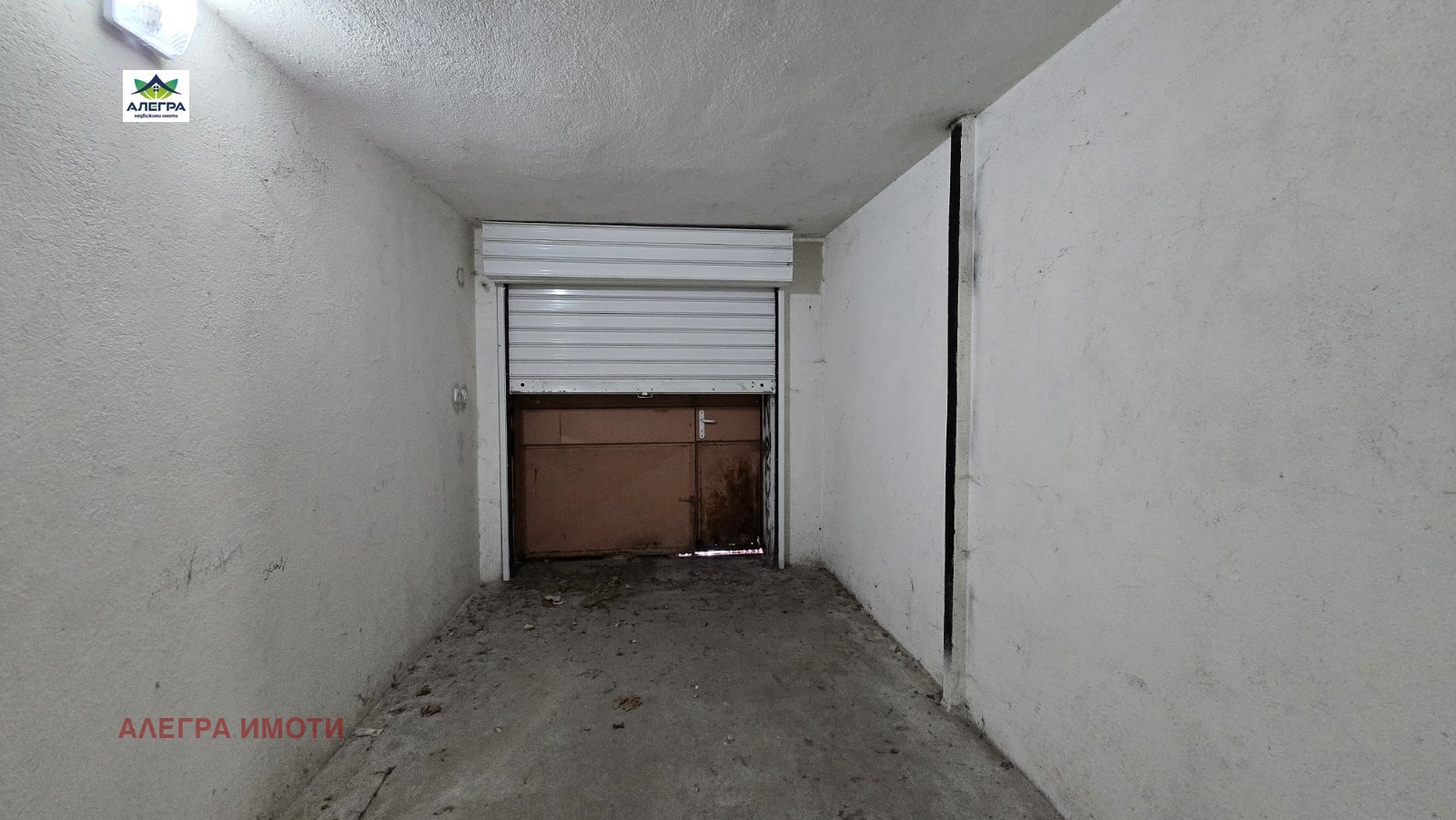 Продава ГАРАЖ, ПАРКОМЯСТО, гр. Пазарджик, Център