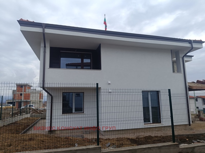 Продава КЪЩА в област София, гр. Божурище - 210 кв.м / 329 900 € » 645 228.32 лв., БИЗНЕС КОНСУЛТ ИНФО ГРУП