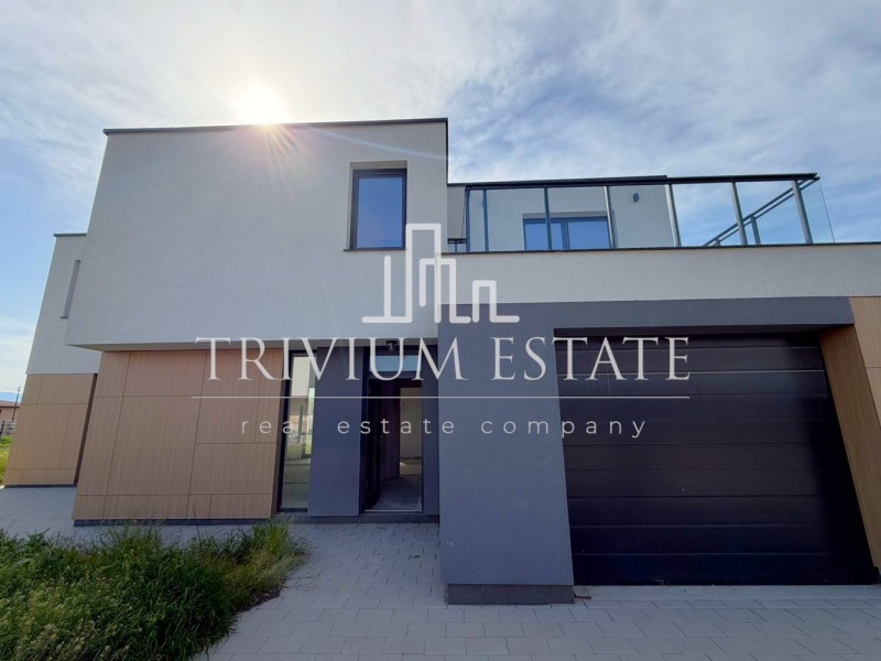Продава КЪЩА в област Пловдив, с. Оризари - 232 кв.м / 340 000 € » 664 982.20 лв., ТРИВИУМ ЕСТЕЙТ