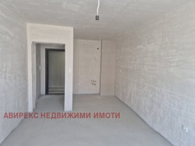 Продава 2-стаен