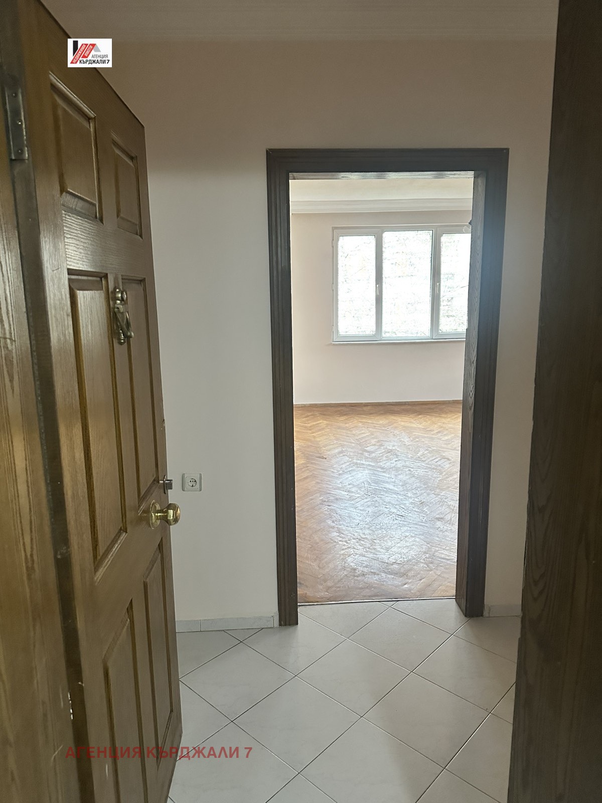 Продава МНОГОСТАЕН, гр. Кърджали, Център, снимка 15 - Апартаменти - 55609718