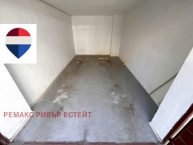 ГАРАЖ, ПАРКОМЯСТО, 22 m2