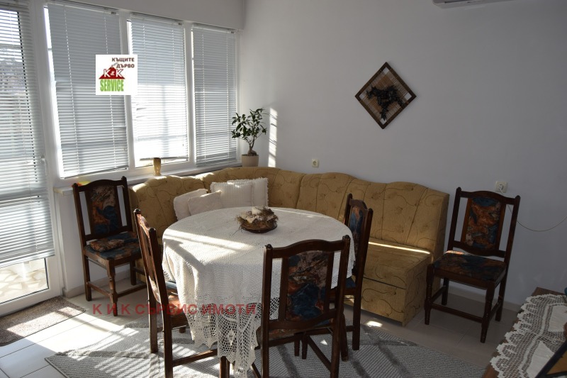 Продава ЕТАЖ ОТ КЪЩА, гр. Карлово, област Пловдив, снимка 2 - Етаж от къща - 53179420