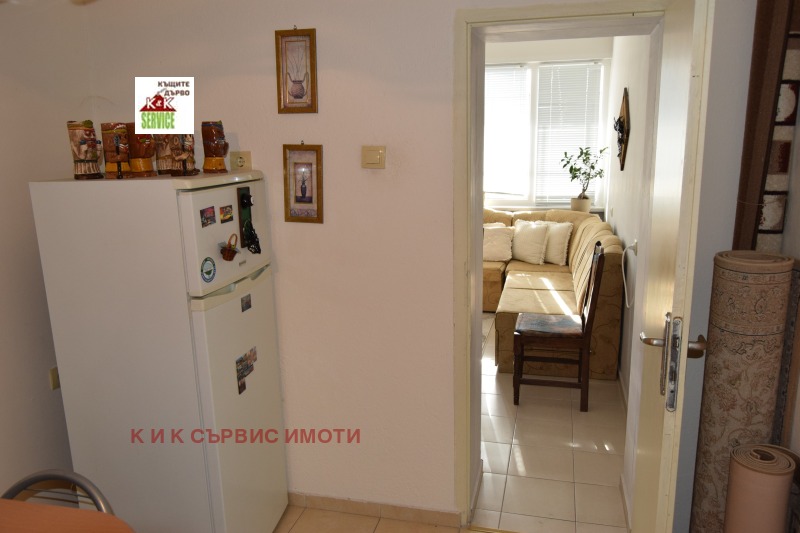 Продава ЕТАЖ ОТ КЪЩА, гр. Карлово, област Пловдив, снимка 9 - Етаж от къща - 53179420