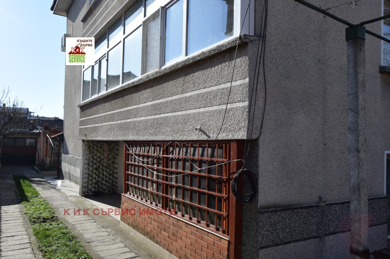 Продава ЕТАЖ ОТ КЪЩА, гр. Карлово, област Пловдив, снимка 16 - Етаж от къща - 53179420