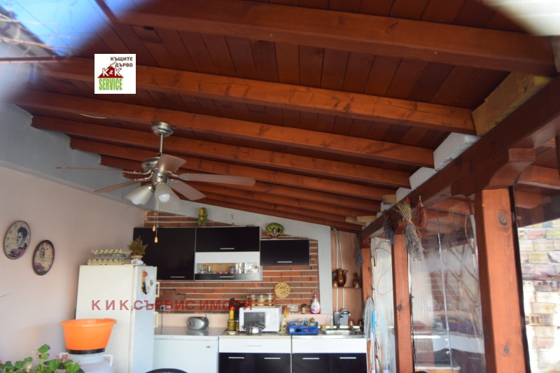 Продава ЕТАЖ ОТ КЪЩА, гр. Карлово, област Пловдив, снимка 13 - Етаж от къща - 53179420