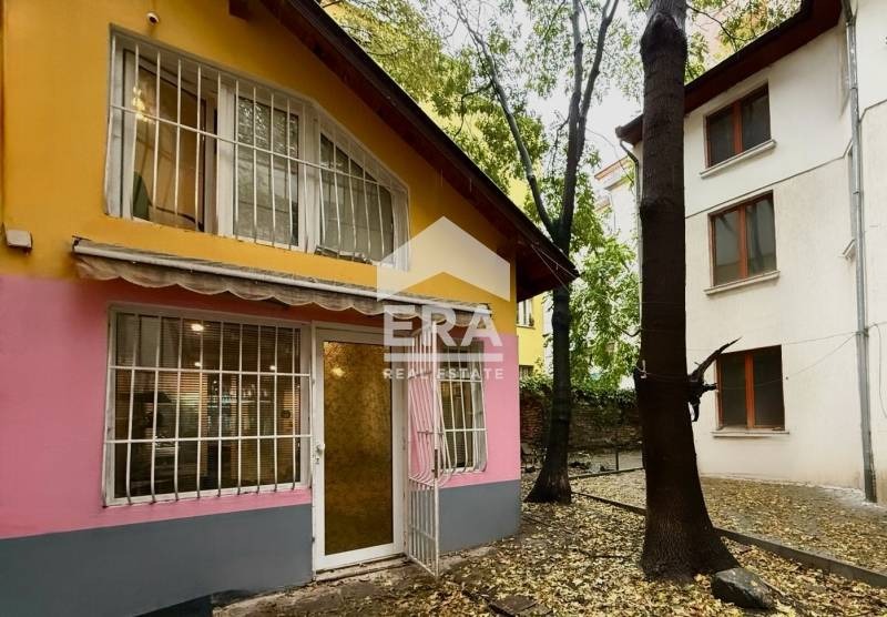 Продава КЪЩА, град София, Център • 199000 € / 389210.17 лв. • 74118796 1