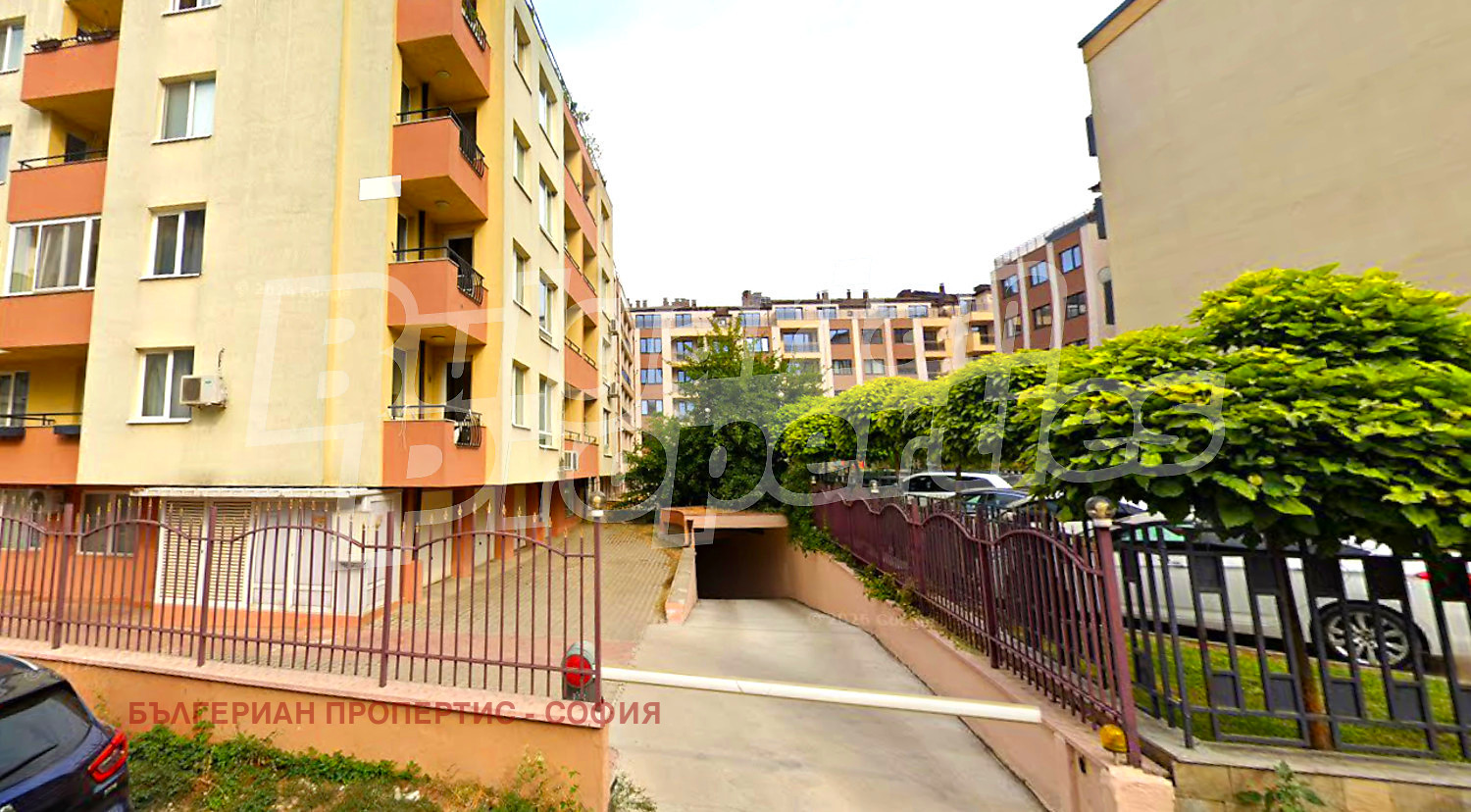 Продава ГАРАЖ, ПАРКОМЯСТО, гр. София, Кръстова вада, снимка 6 - Гаражи и паркоместа - 54351568