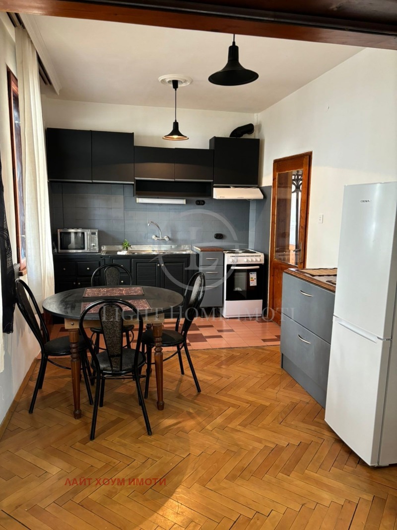 Продава  3-стаен град Пловдив , Кючук Париж , 178 кв.м | 28645000 - изображение [2]