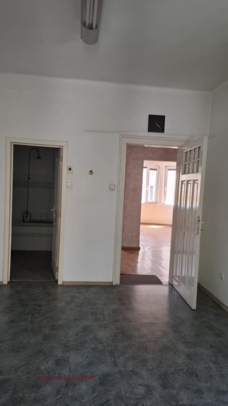 Till salu  3+ sovrum Sofia , Centar , 129 kvm | 79552585 - bild [13]