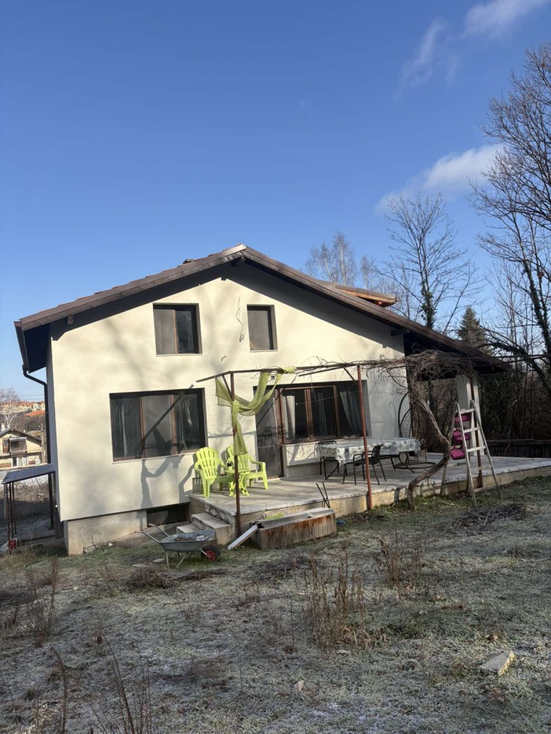 Продава КЪЩА, с. Нови хан, област София област