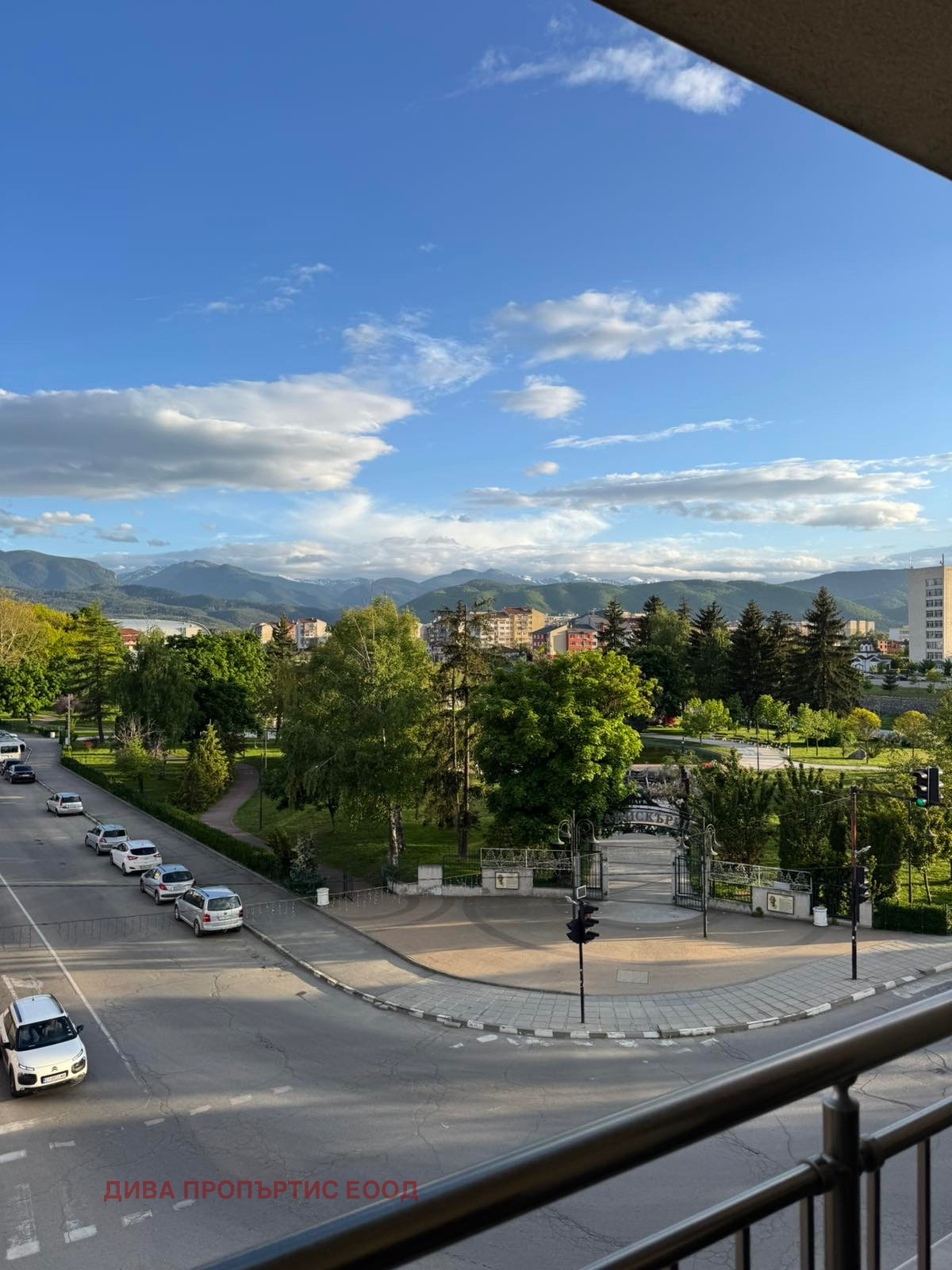 Продава МНОГОСТАЕН, гр. Самоков, област София област, снимка 2 - Апартаменти - 54232628