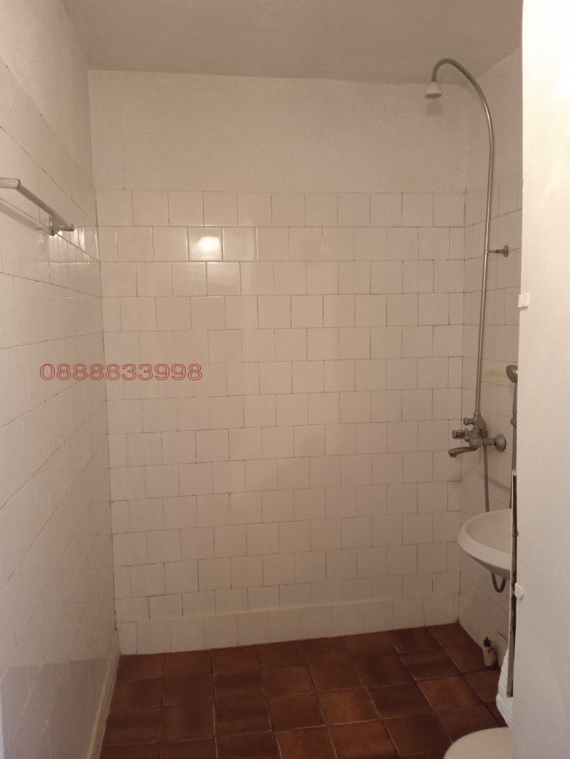 Продава 3-СТАЕН, гр. Перник, Изток, снимка 2 - Апартаменти - 52785293