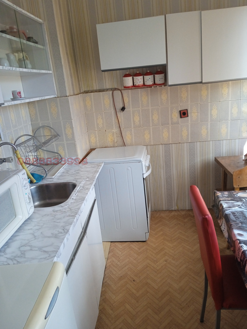 Продава 3-СТАЕН, гр. Перник, Изток, снимка 11 - Апартаменти - 52785293