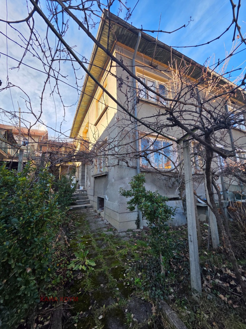 Продава КЪЩА, гр. Троян, област Ловеч, снимка 2 - Къщи - 53563514