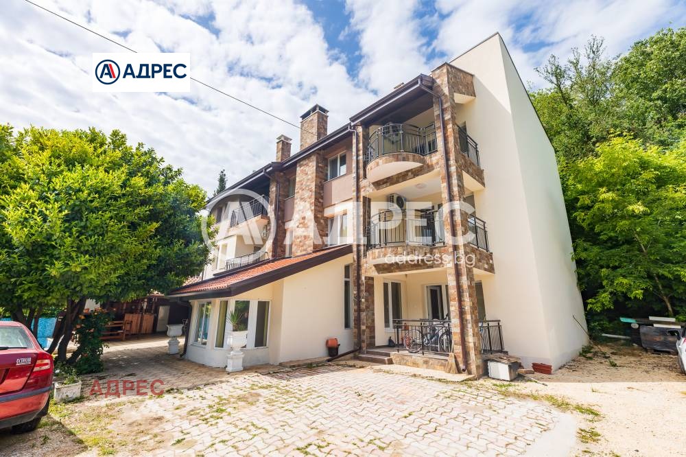 Продава ХОТЕЛ, гр. Каварна, област Добрич