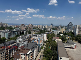 3 dormitoare Dianabad, Sofia