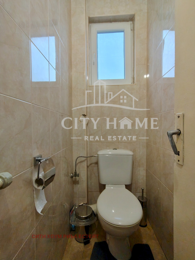 Продава ЕТАЖ ОТ КЪЩА, гр. Пловдив, Център, снимка 4 - Етаж от къща - 53056732