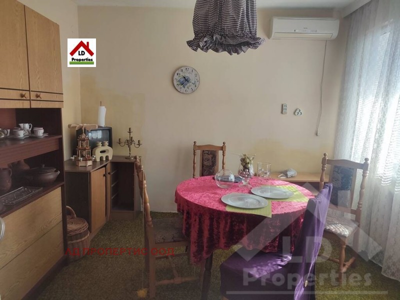 Продава КЪЩА, гр. Генерал Тошево, област Добрич, снимка 3 - Къщи - 42639850