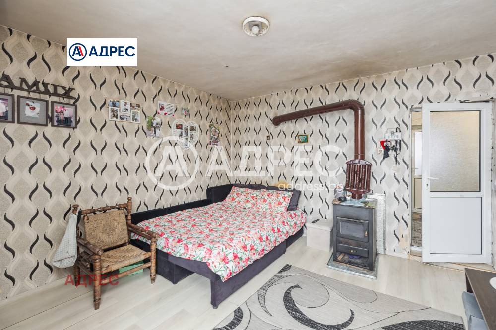 Продава ЕТАЖ ОТ КЪЩА, гр. Аксаково, област Варна, снимка 15 - Етаж от къща - 55262254