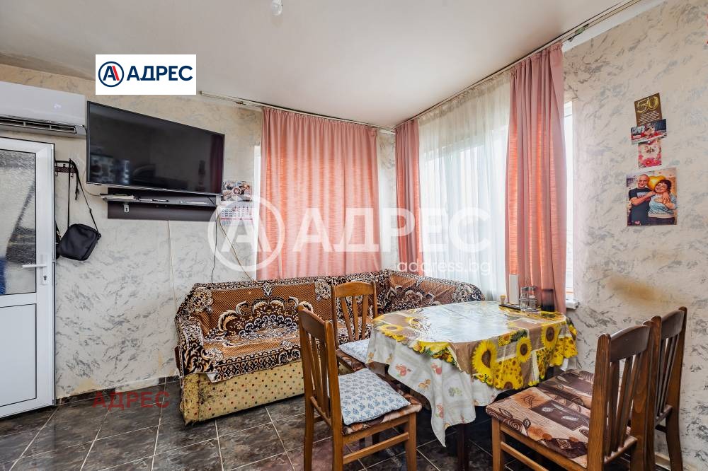 Продава ЕТАЖ ОТ КЪЩА, гр. Аксаково, област Варна, снимка 5 - Етаж от къща - 55262254
