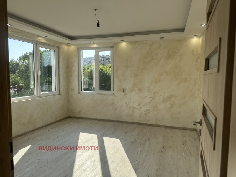 Продава  Къща град Видин , Гео Милев , 207 кв.м | 33306649 - изображение [10]