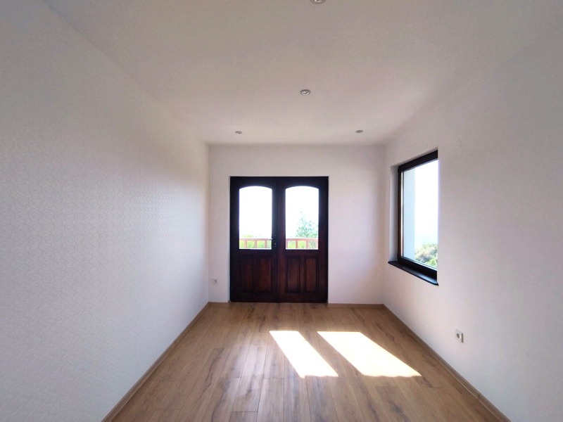 Продава КЪЩА, гр. Балчик, област Добрич, снимка 7 - Къщи - 53085236