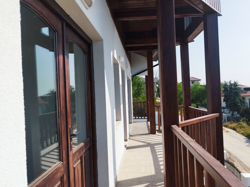 Продава КЪЩА, гр. Балчик, област Добрич, снимка 2 - Къщи - 53085236