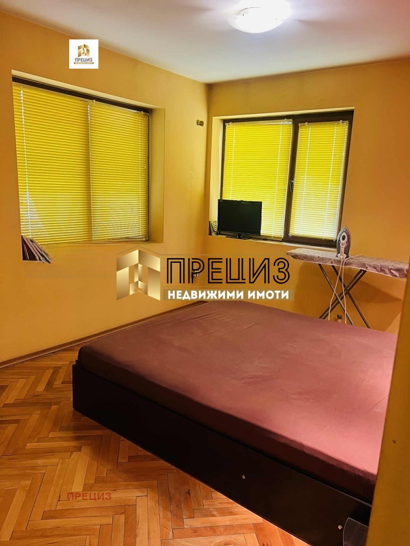 Продава КЪЩА, гр. Шумен, Военно училище, снимка 6 - Къщи - 55740740
