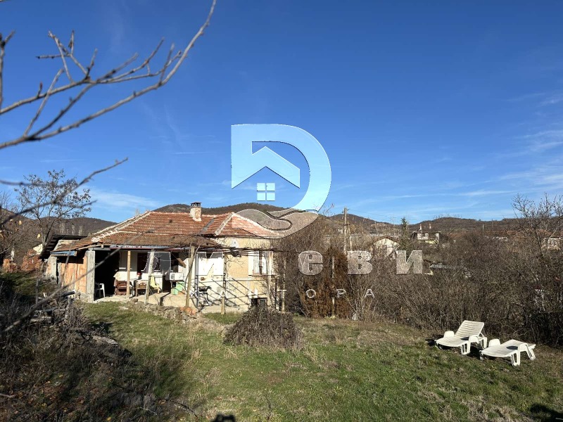 Продава КЪЩА в област Стара Загора, с. Лозен - 100 кв.м / 69 000 € » 134 952.27 лв., КАНТОРА ДИНЕВИ
