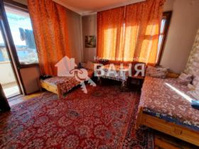 Продажба на имоти в гр. Баня, област Пловдив - изображение 8 