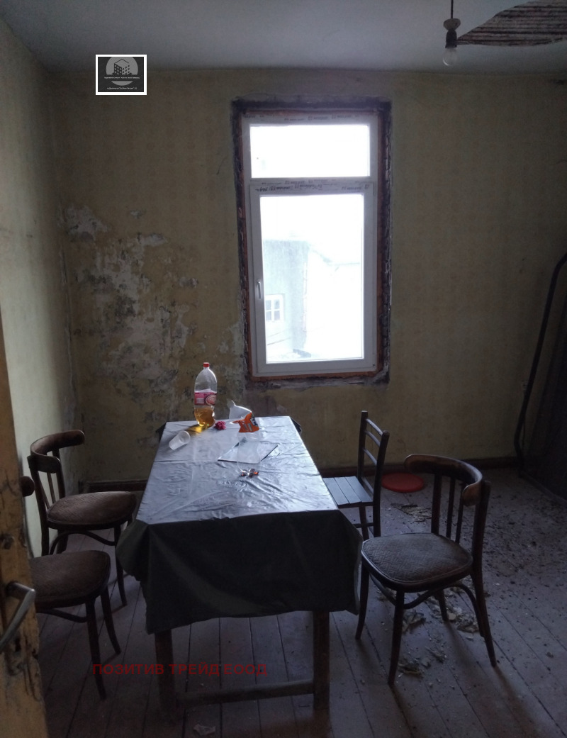 Продава ЕТАЖ ОТ КЪЩА, гр. Дупница, област Кюстендил, снимка 7 - Етаж от къща - 52526508