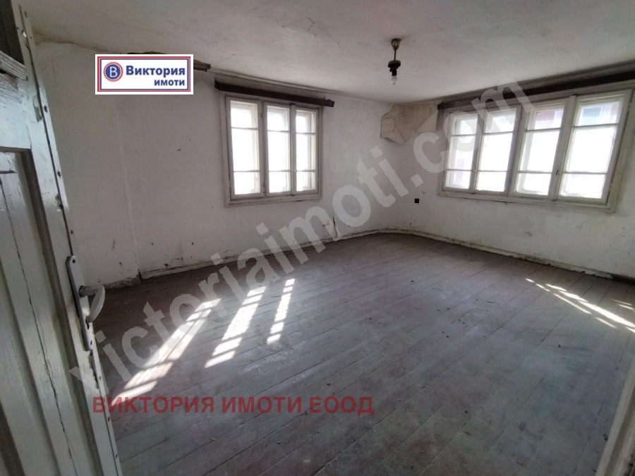 Продава 4-СТАЕН, гр. Велико Търново, Център, снимка 2 - Апартаменти - 48189807
