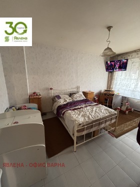 2 Schlafzimmer Zawod Druschba, Warna