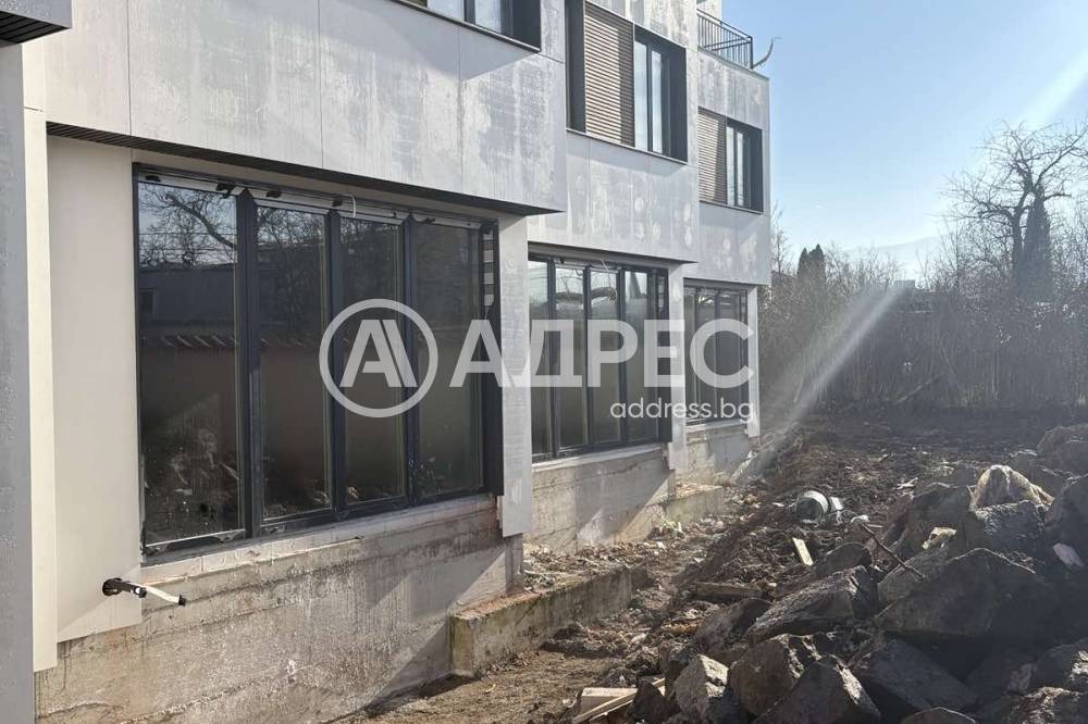 Продава КЪЩА, гр. София, в.з.Врана - Лозен