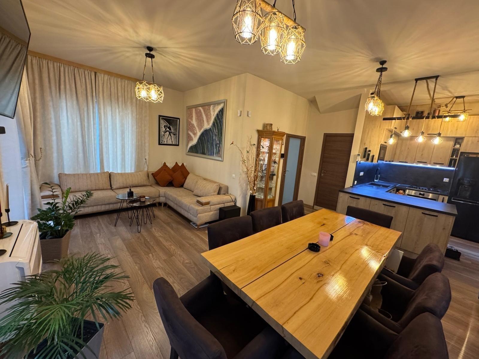 Продава КЪЩА, гр. Бургас, Сарафово