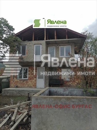 Till salu  Hus region Burgas , Aitos , 1447 kvm | 80788119