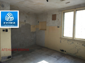 Andar da casa Ralica, Pernik 2