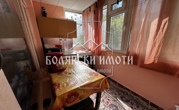 Продава 2-СТАЕН, гр. Велико Търново, Бузлуджа, снимка 3 - Aпартаменти - 47355764