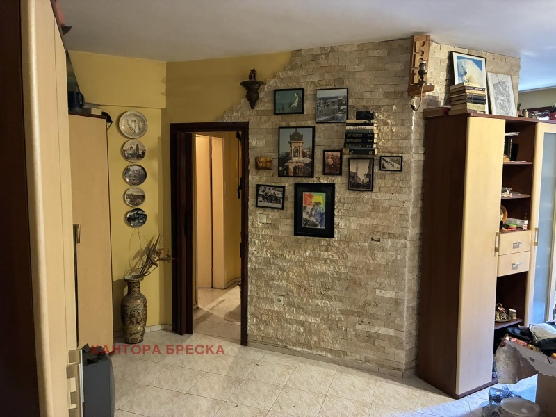 For Sale  2 bedroom Plovdiv , Sadiyski , 69 sq.m | 40774696 - image [3]