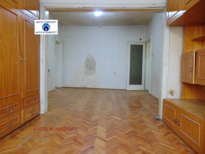 Продава 3-СТАЕН, гр. София, Център, снимка 4 - Апартаменти - 52481537