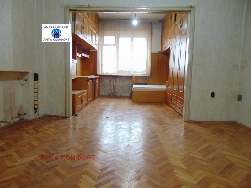 Продава 3-СТАЕН, гр. София, Център, снимка 3 - Апартаменти - 52481537