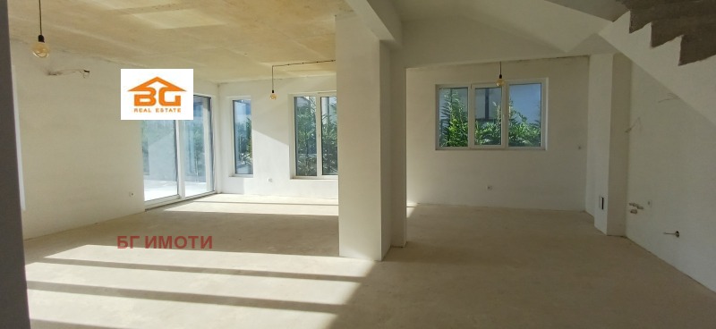 Продава КЪЩА, гр. Варна, м-т Горна Трака, снимка 2 - Къщи - 53038934