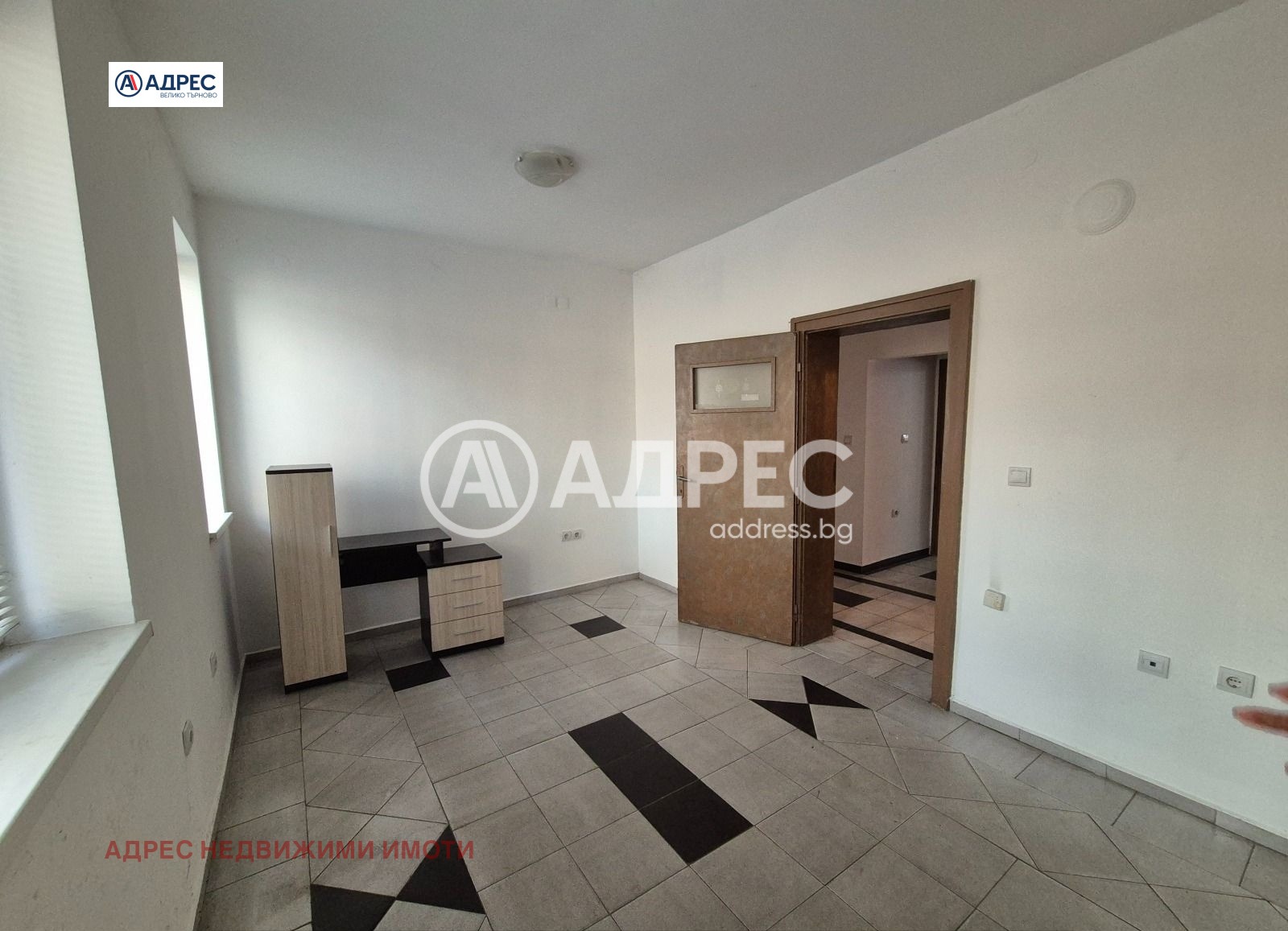 Продава ОФИС, гр. Велико Търново, Център, снимка 3 - Офиси - 55145313