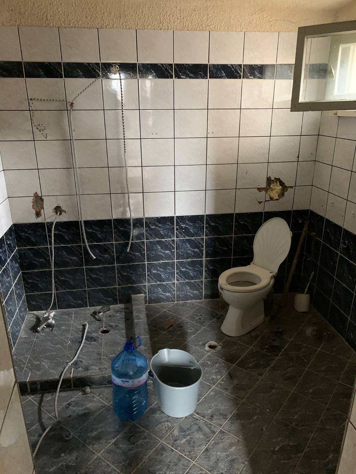 Продава КЪЩА, гр. Сливница, област София област, снимка 2 - Къщи - 52450382