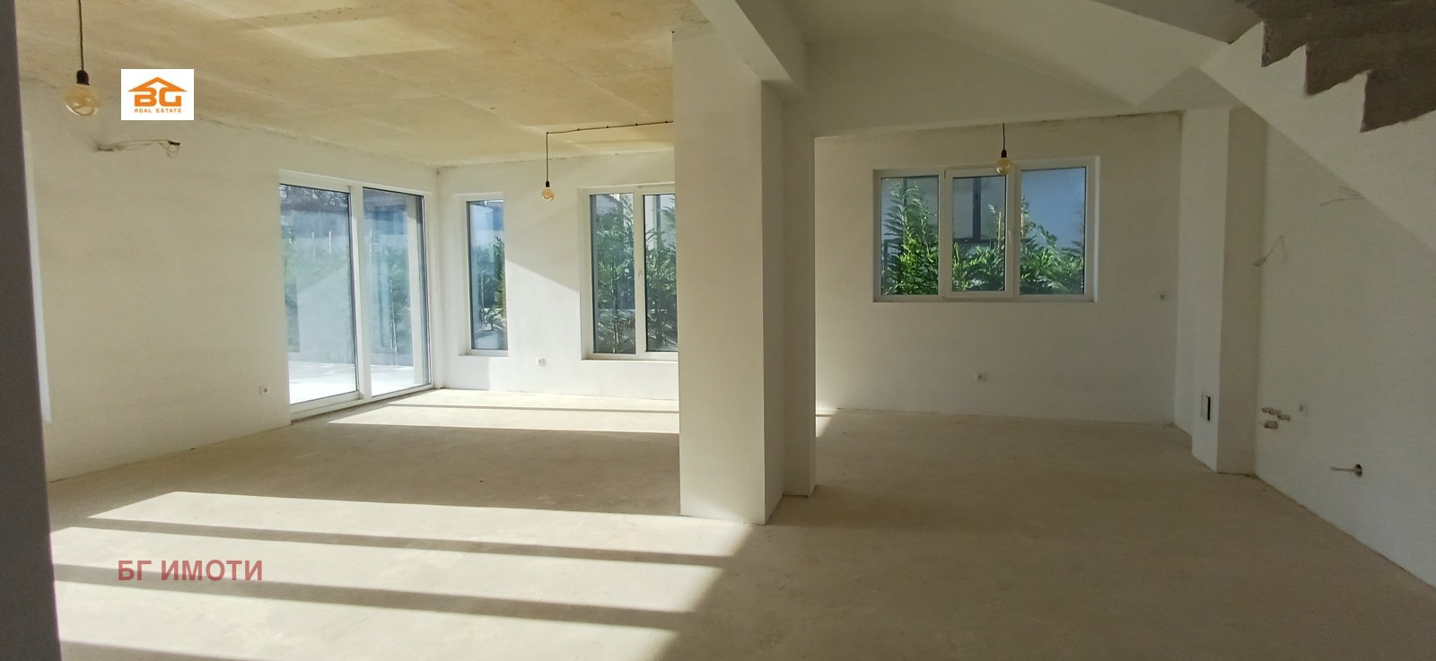 Продава КЪЩА, гр. Варна, м-т Горна Трака, снимка 2 - Къщи - 53038934