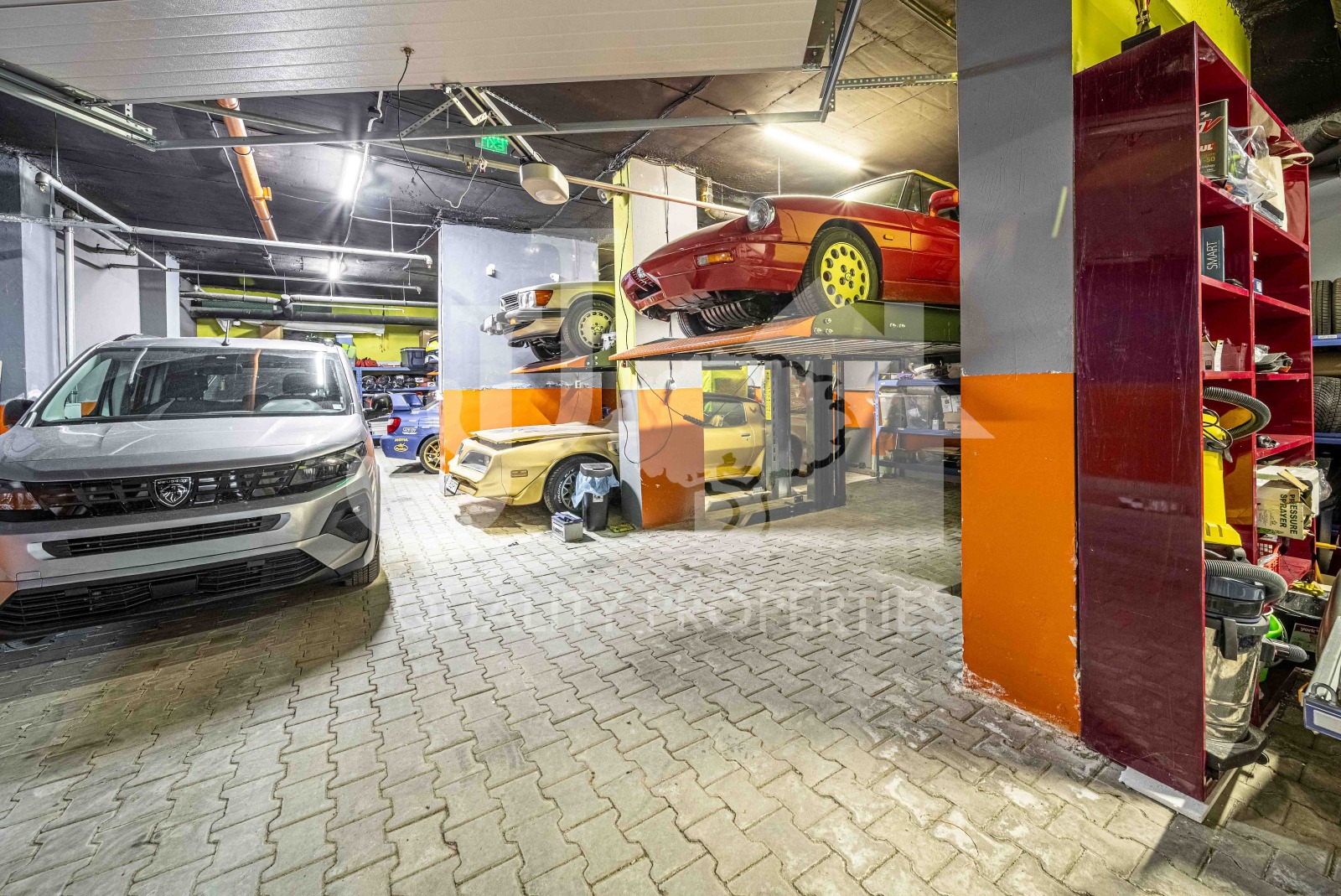 Продава ГАРАЖ, ПАРКОМЯСТО, гр. София, Витоша, снимка 2 - Гаражи и паркоместа - 53994248