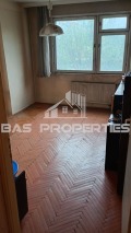 Продава МНОГОСТАЕН, гр. София, Света Троица, снимка 7