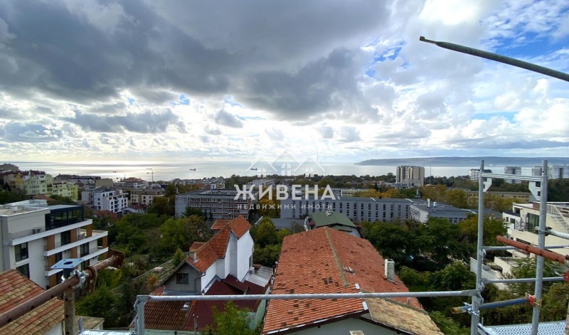 Продава 3-СТАЕН в град Варна, Бриз - 118 кв.м / 335 000 € » 655 203.05 лв., ЖИВЕНА