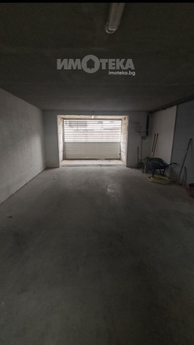 ГАРАЖ, ПАРКОМЯСТО, 18 m2